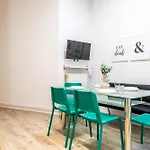 Urban Lights Apartment In Downtown Budapest